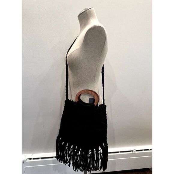 Danielle Nicole NWT Macrame Crossbody Bag in Black - Picture 4 of 4